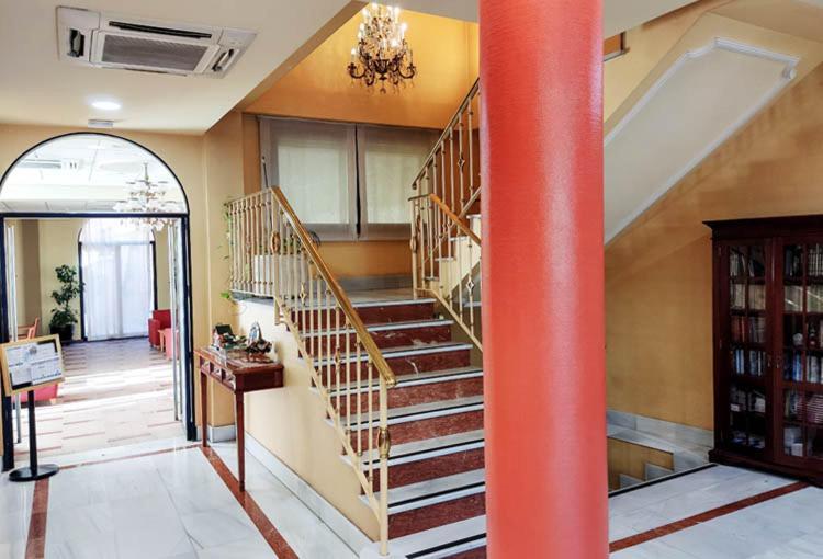 Hostal Plaza Mayor Torrejón de Ardoz Exteriör bild