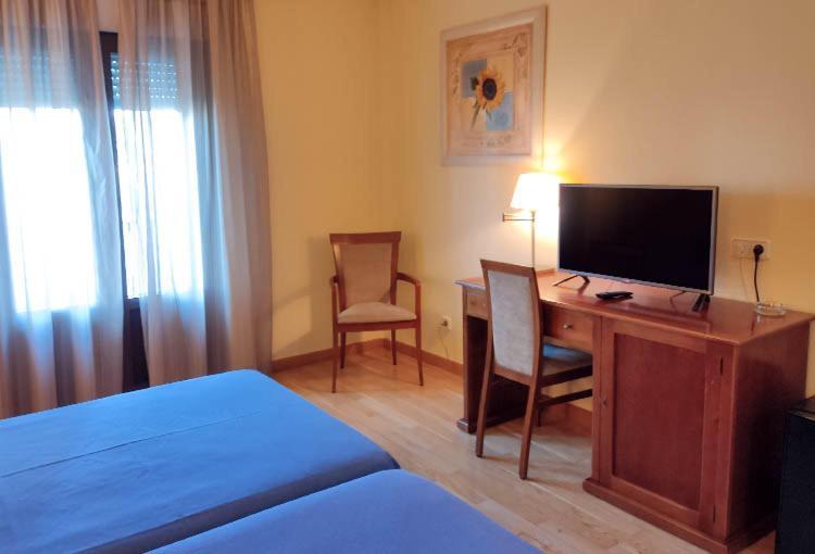 Hostal Plaza Mayor Torrejón de Ardoz Exteriör bild