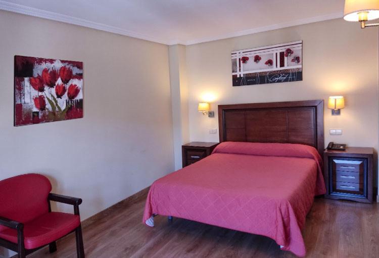 Hostal Plaza Mayor Torrejón de Ardoz Exteriör bild