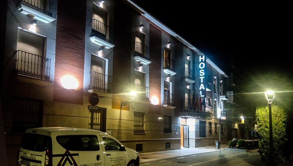 Hostal Plaza Mayor Torrejón de Ardoz Exteriör bild